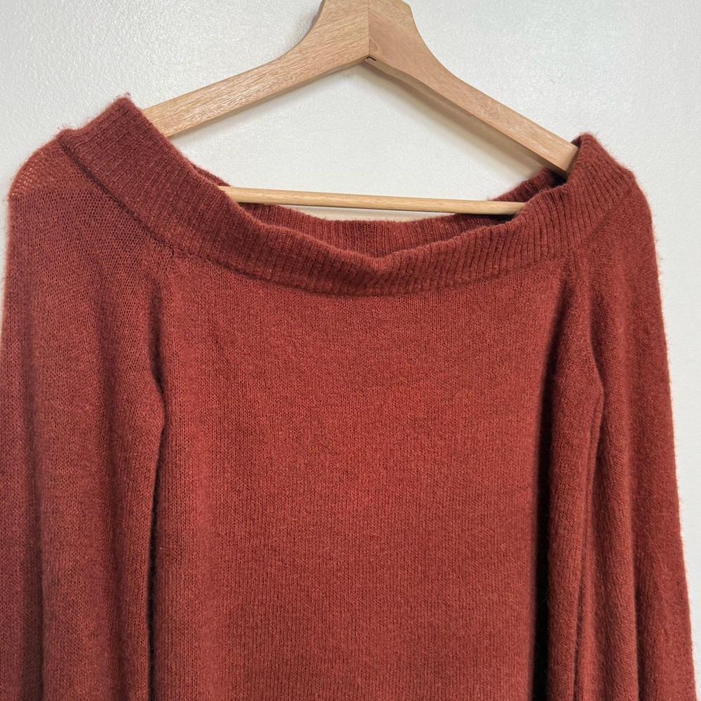 olivaceous off the shoulder sweater NWT m.fredric - Picture 2 of 8